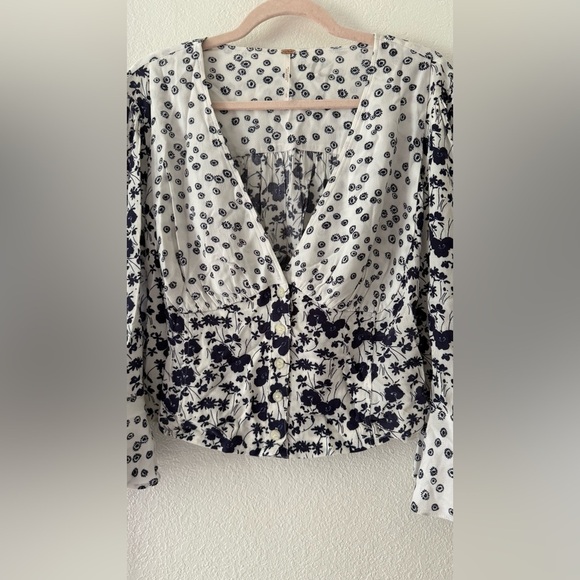 Free People Lady Bohemian Bell Floral Crop Smock Top Blue Boho Button Blouse L - Picture 6 of 13